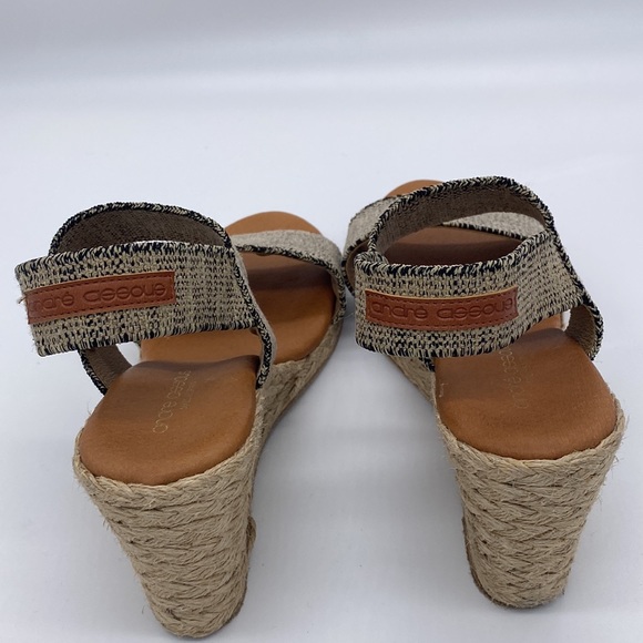 Andre Assous Women’s sandal wedge style shoe size 9.5 (40) - Picture 2 of 4